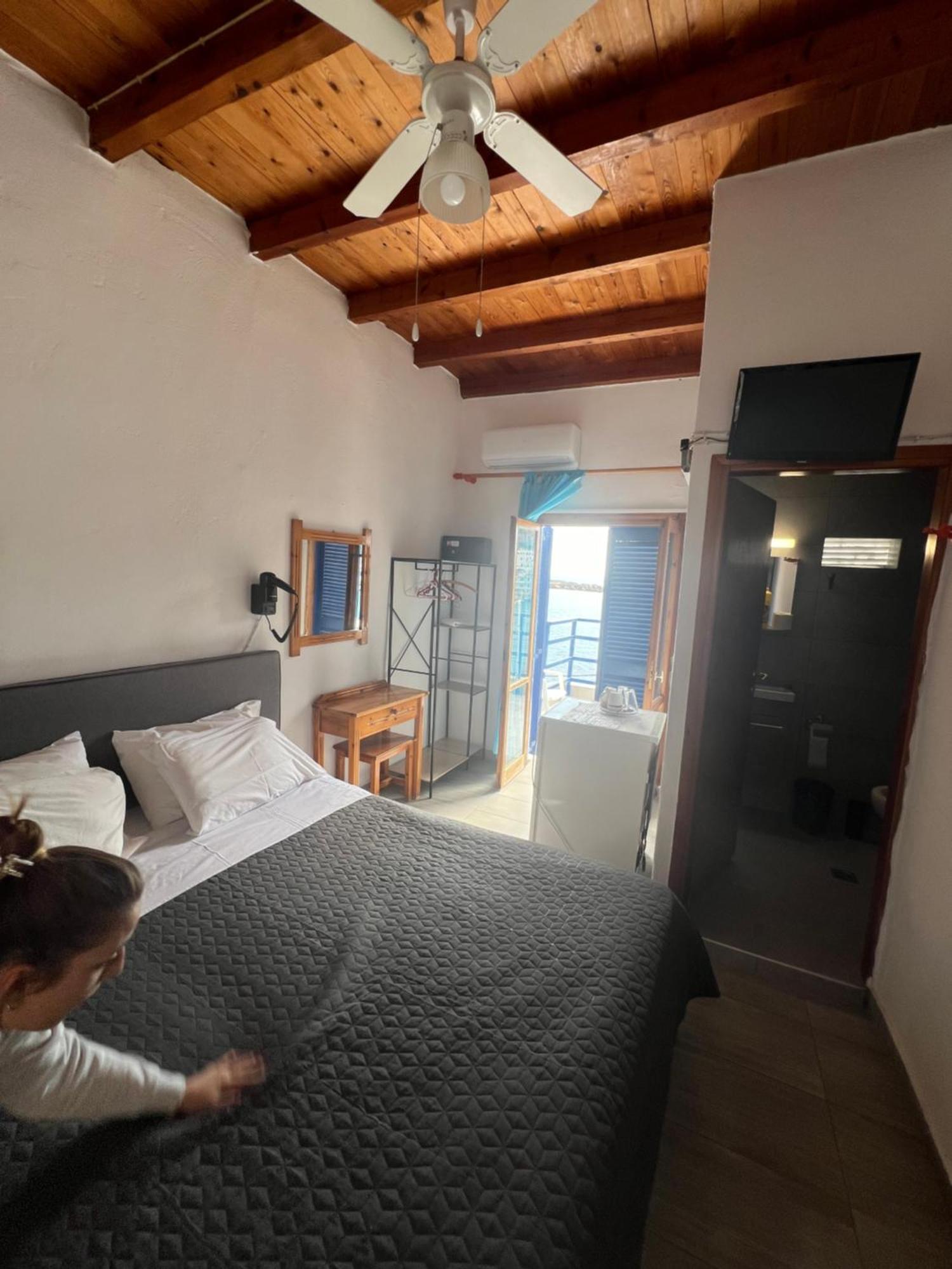 Scirocco Rooms Loutro Eksteriør billede