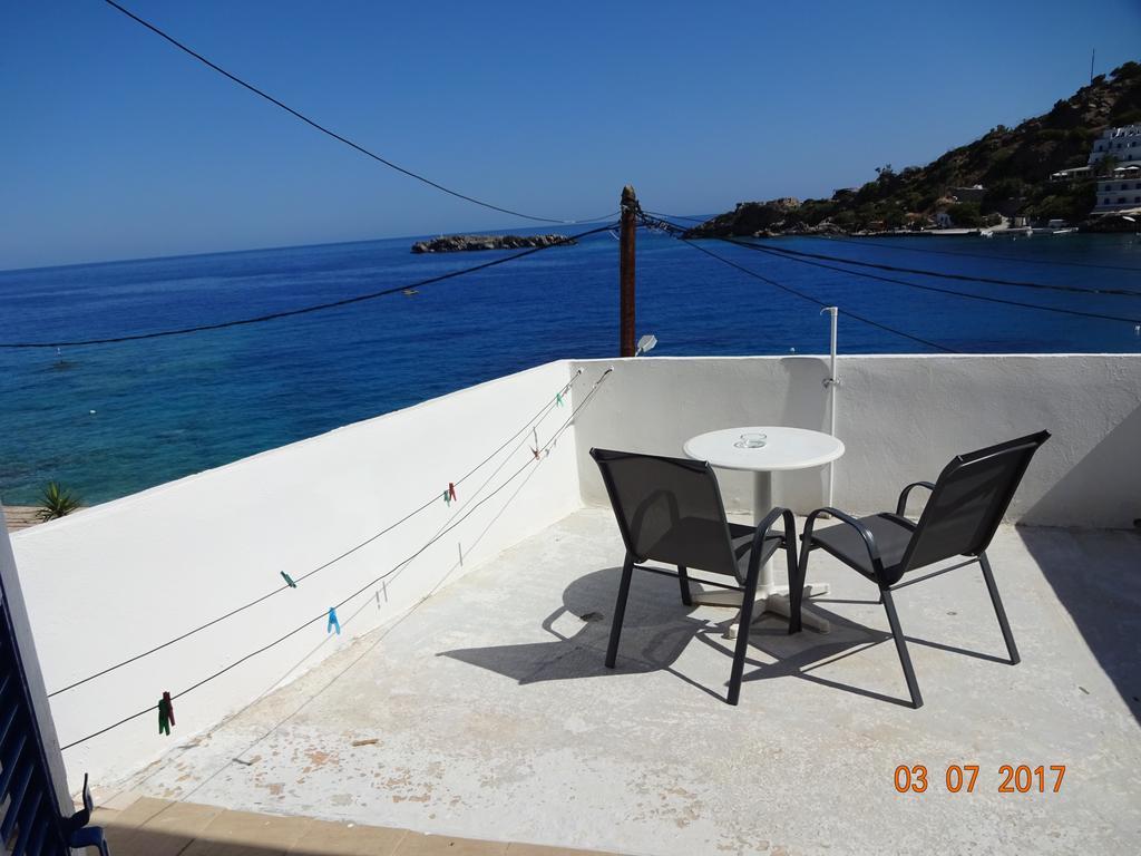Scirocco Rooms Loutro Eksteriør billede
